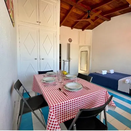 La Casa Degli Affreschi * Sperlonga